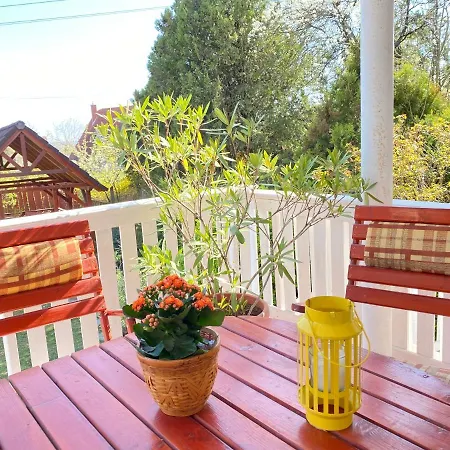 Ildiko Lak Vonyarcvashegy