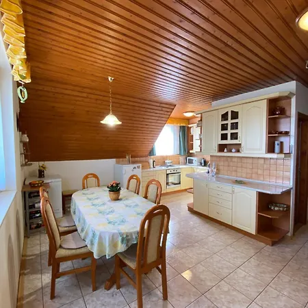 Ildiko Lak Hébergement de vacances *