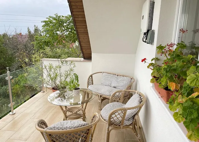 Ildikó Lak * Vonyarcvashegy