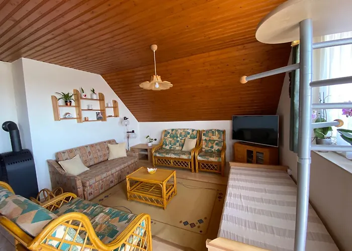 Nyaraló Ildikó Lak *