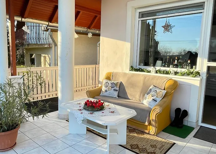 Ildikó Lak Vonyarcvashegy